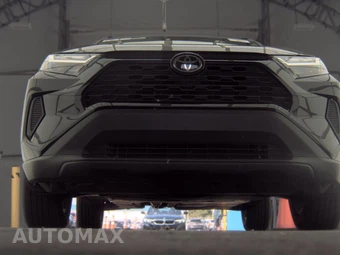 2025 Toyota RAV4 XLE - miniatura 3