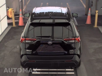 2025 Toyota RAV4 XLE - miniatura 6