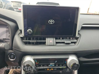 2025 Toyota RAV4 XLE – miniatura 11