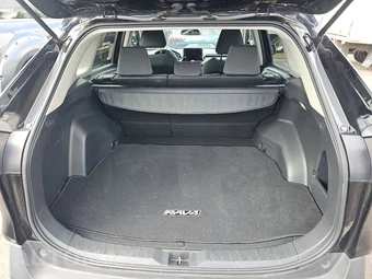 2025 Toyota RAV4 XLE – miniatura 17