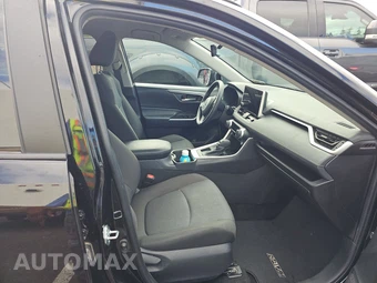 2025 Toyota RAV4 XLE – miniatura 8