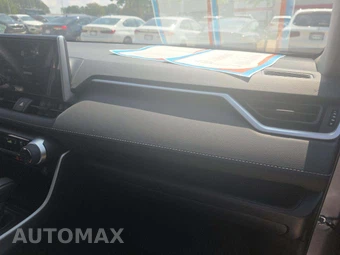 2025 Toyota RAV4 XLE - miniatura 19