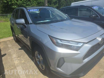 2025 Toyota RAV4 XLE - miniatura 4