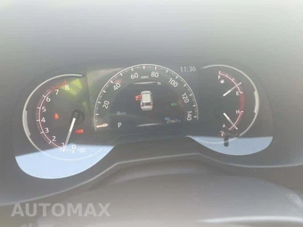2025 Toyota RAV4 XLE - miniatura 9