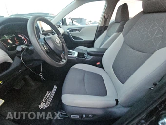 2025 Toyota RAV4 XLE - miniatura 7