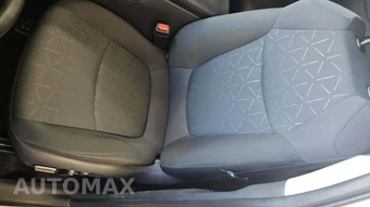 2025 Toyota RAV4 XLE – miniatura 29