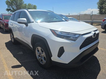 2025 Toyota RAV4 XLE – miniatura 3