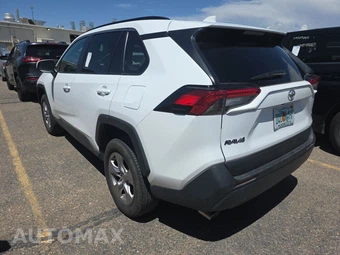 2025 Toyota RAV4 XLE – miniatura 6