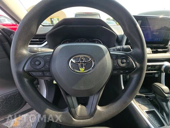 2025 Toyota RAV4 XLE - miniatura 16
