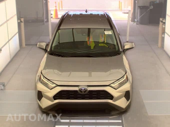 2025 Toyota RAV4 XLE - miniatura 2