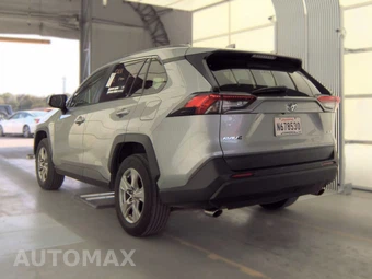 2025 Toyota RAV4 XLE - miniatura 8