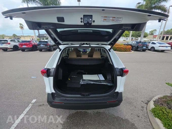 2025 Toyota RAV4 XLE - miniatura 14