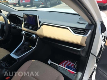 2025 Toyota RAV4 XLE - miniatura 19