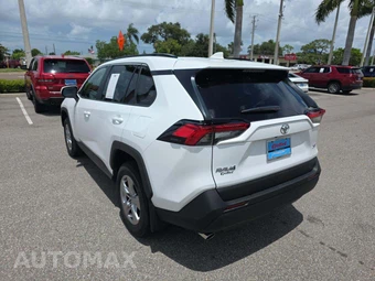 2025 Toyota RAV4 XLE - miniatura 2