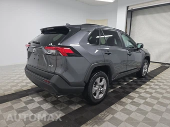 2025 Toyota RAV4 XLE - miniatura 4
