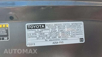 2025 Toyota RAV4 XLE - miniatura 21
