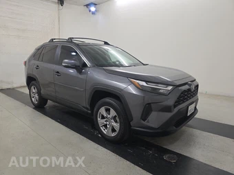 2025 Toyota RAV4 XLE - miniatura 3