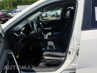 2025 Toyota RAV4 XLE - miniatura 7