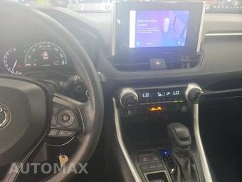 2025 Toyota RAV4 XLE - miniatura 11