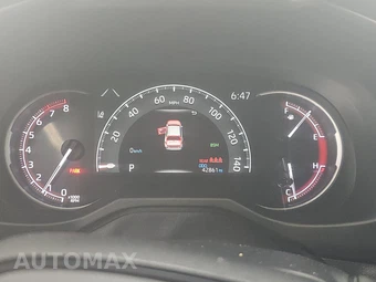 2025 Toyota RAV4 XLE - miniatura 12