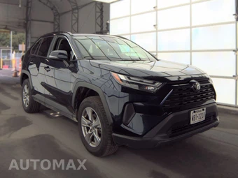 2025 Toyota RAV4 XLE - miniatura 3