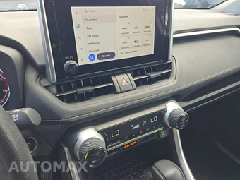 2025 Toyota RAV4 XLE - miniatura 11