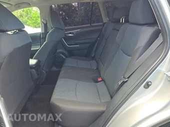 2025 Toyota RAV4 XLE - miniatura 13