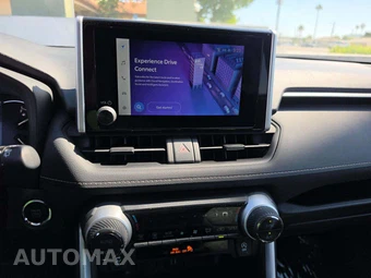 2025 Toyota RAV4 XLE - miniatura 7