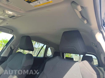2025 Toyota RAV4 XLE - miniatura 8