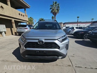 2025 Toyota RAV4 XLE - miniatura 2