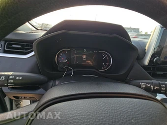 2025 Toyota RAV4 XLE - miniatura 18