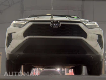 2025 Toyota RAV4 XLE - miniatura 3