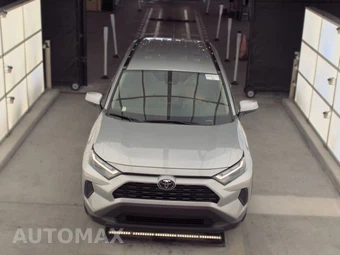 2025 Toyota RAV4 XLE – miniatura 2