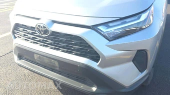 2025 Toyota RAV4 XLE – miniatura 19