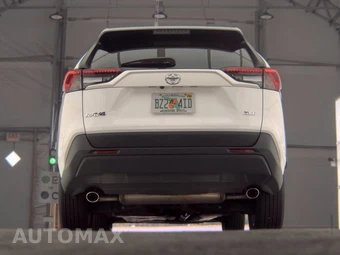 2025 Toyota RAV4 XLE – miniatura 7