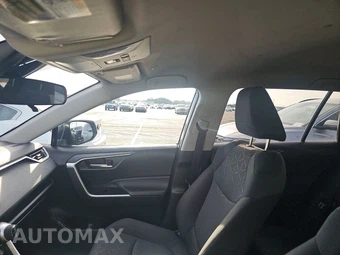 2025 Toyota RAV4 XLE – miniatura 11