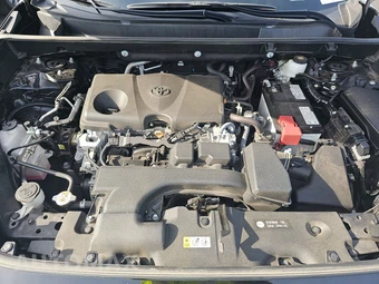 2025 Toyota RAV4 XLE – miniatura 16
