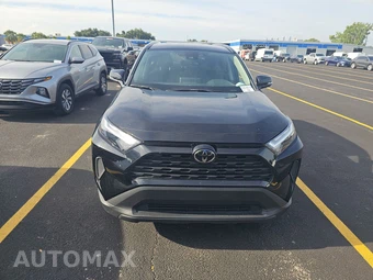 2025 Toyota RAV4 XLE – miniatura 2