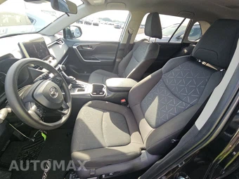 2025 Toyota RAV4 XLE – miniatura 7