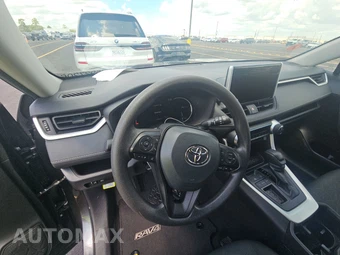 2025 Toyota RAV4 XLE - miniatura 11