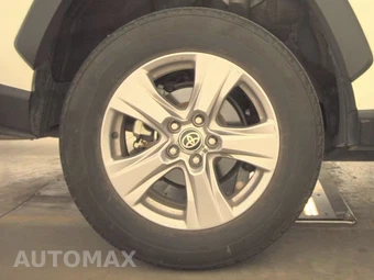 2025 Toyota RAV4 XLE – miniatura 11