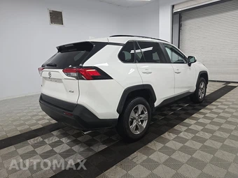 2025 Toyota RAV4 XLE - miniatura 4