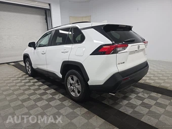 2025 Toyota RAV4 XLE - miniatura 6