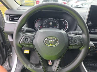 2025 Toyota RAV4 XLE - miniatura 10