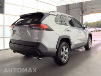 2025 Toyota RAV4 XLE - miniatura 4