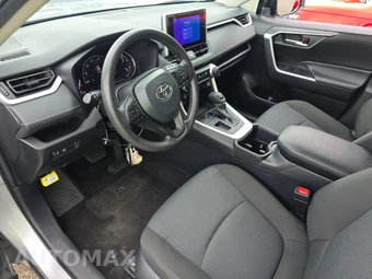 2025 Toyota RAV4 XLE - miniatura 7