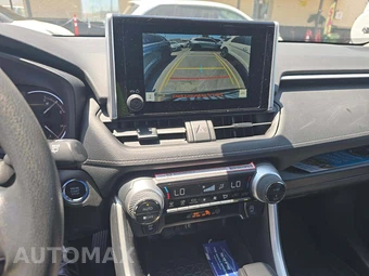 2025 Toyota RAV4 XLE - miniatura 10