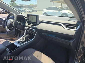 2025 Toyota RAV4 XLE - miniatura 19