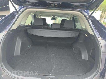 2025 Toyota RAV4 XLE - miniatura 15