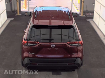 2025 Toyota RAV4 XLE - miniatura 5